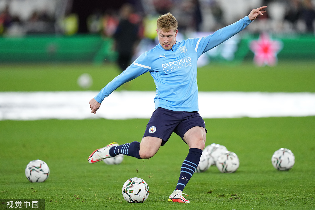 世体：米兰愿意出售莱奥，巴萨正在密切关注球员